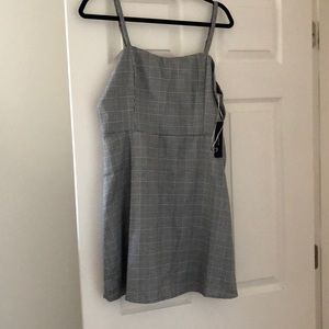 Lulu’s gingham mini slip dress